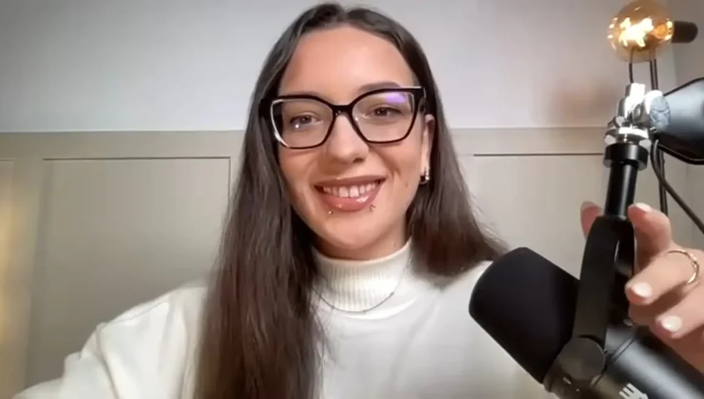 Mari Fuentes la creadora del curso monetizatube